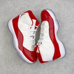 Jordan Cherry 11s Mens Size 10  New With Box 🔥